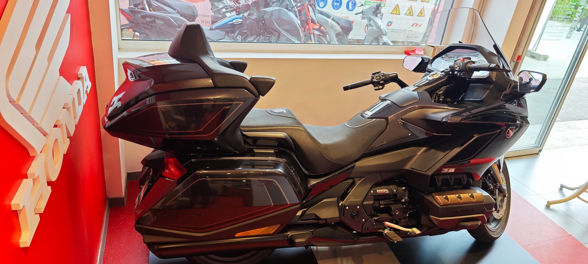 HONDA GL 1800 DA DCT Goldwing-image-3