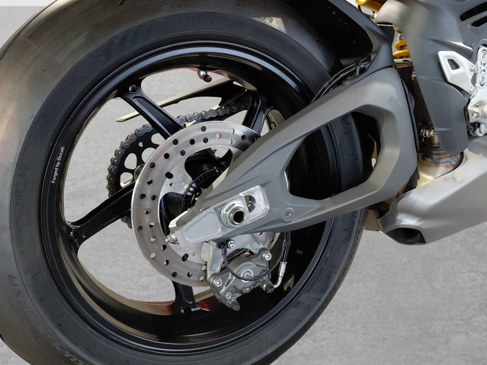 DUCATI V4 S Corse-showroom-element-3