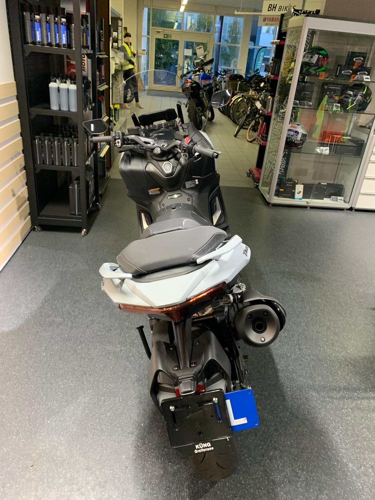YAMAHA TMAX560 TechMax-image-2