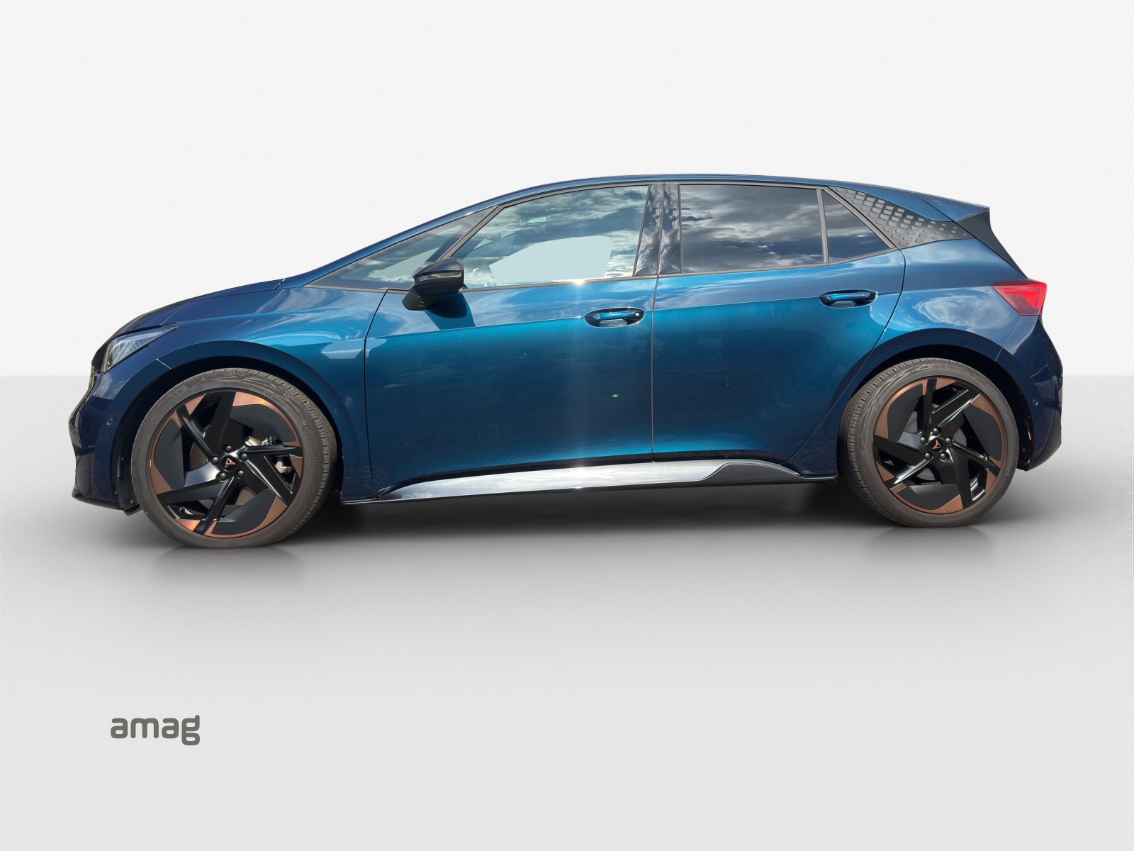 CUPRA Born 77 kWh e-Boost-showroom-element-1
