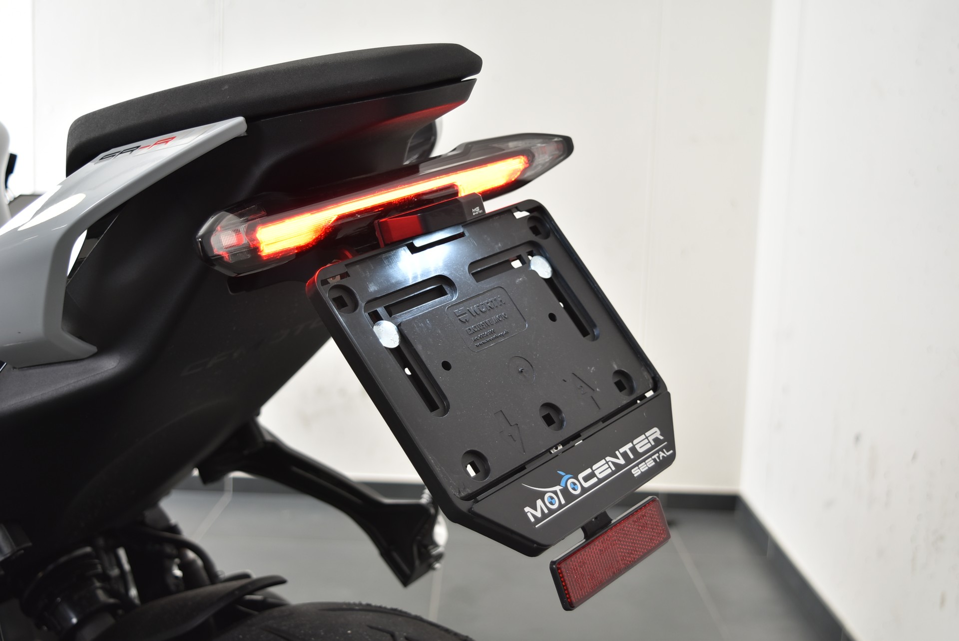 CF MOTO 675 SR-R-image-6