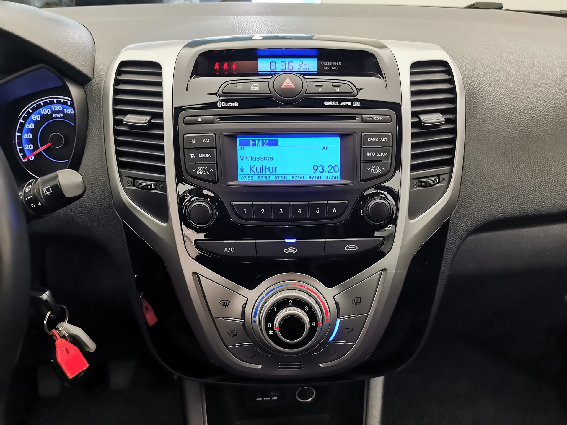 HYUNDAI IX20 1.4 CRDI style-image-11