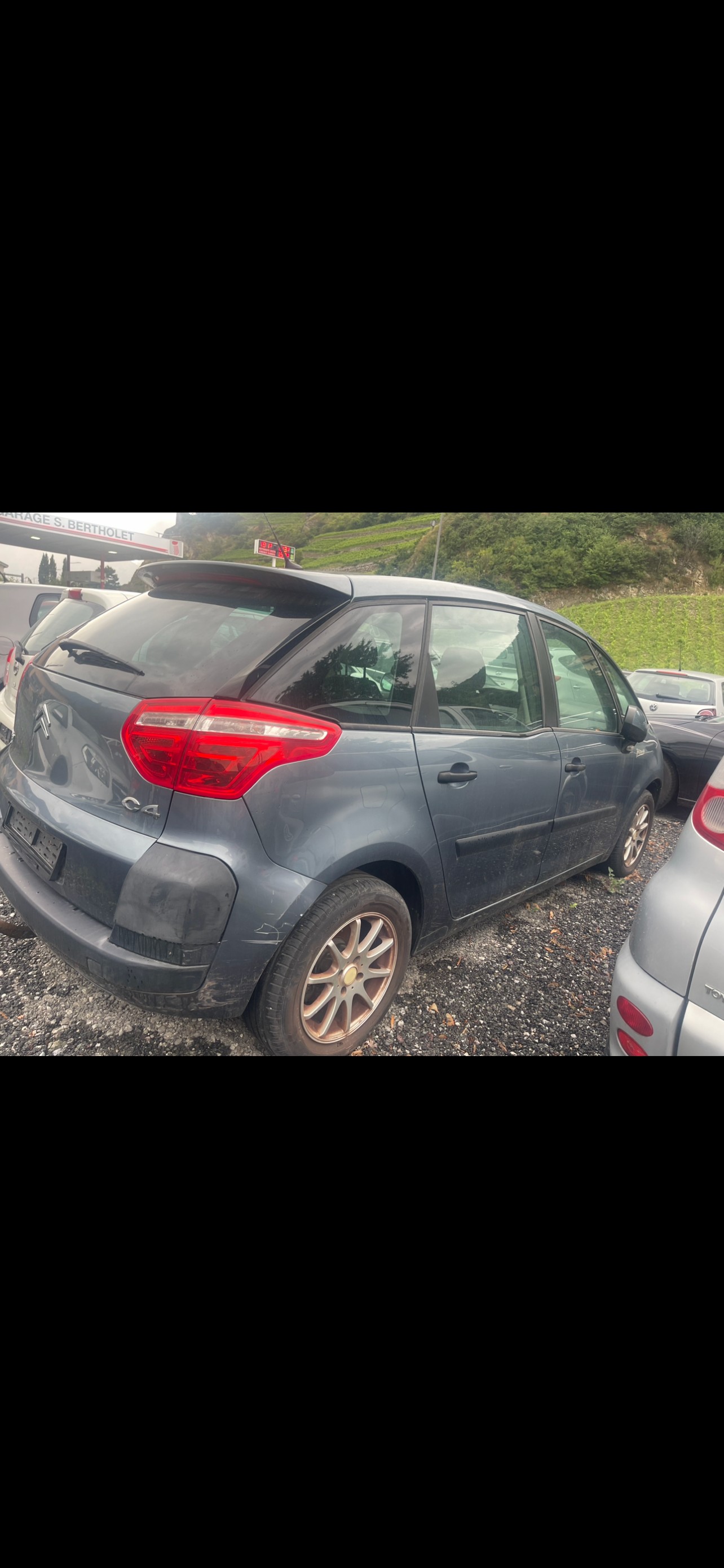 CITROEN C4 Picasso 1.6i 16V Essentiel-image-4