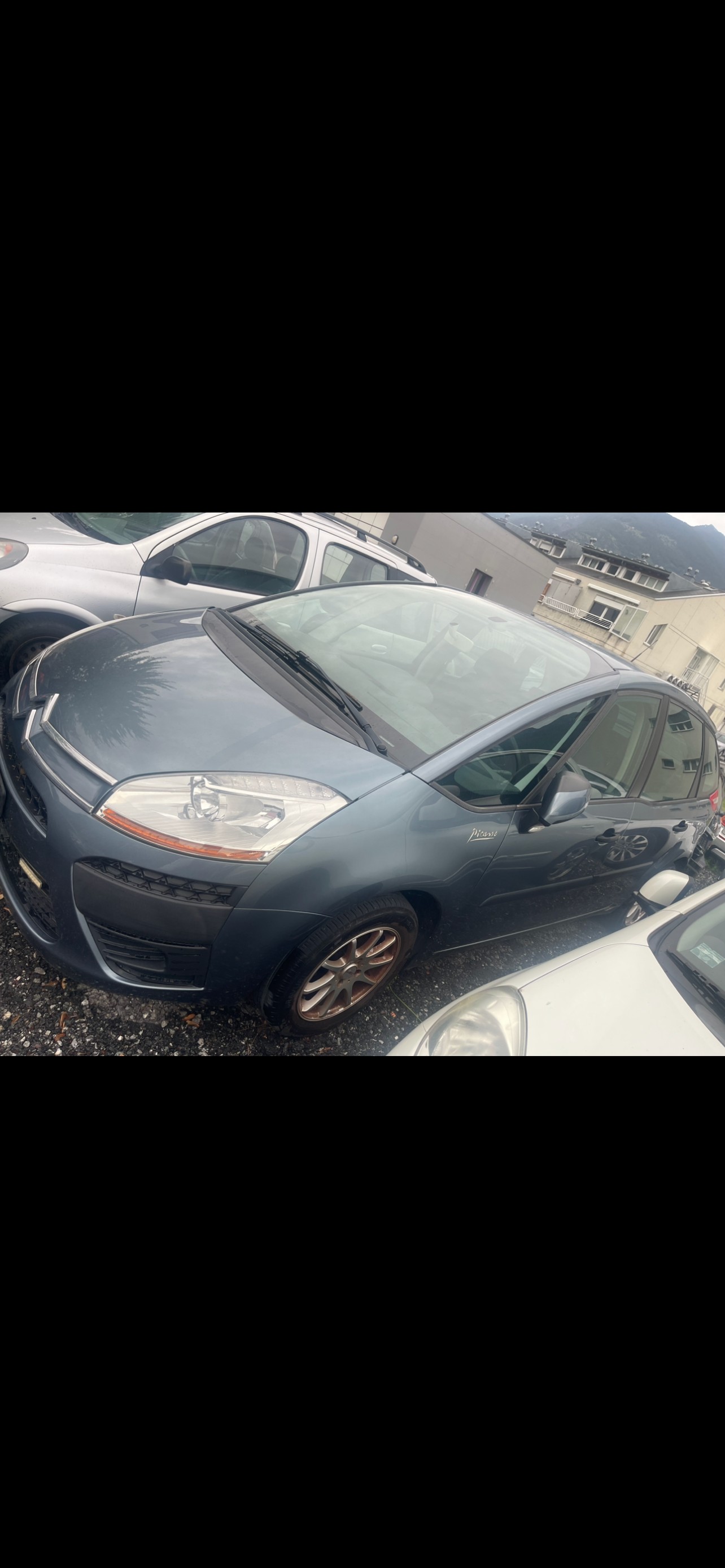 CITROEN C4 Picasso 1.6i 16V Essentiel-image-2