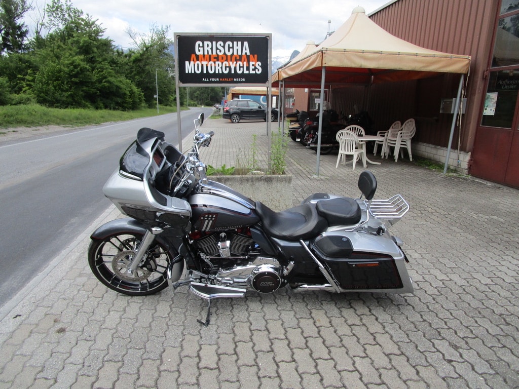 HARLEY-DAVIDSON FLTRXSE Road Glide Special 117 CVO-image-4