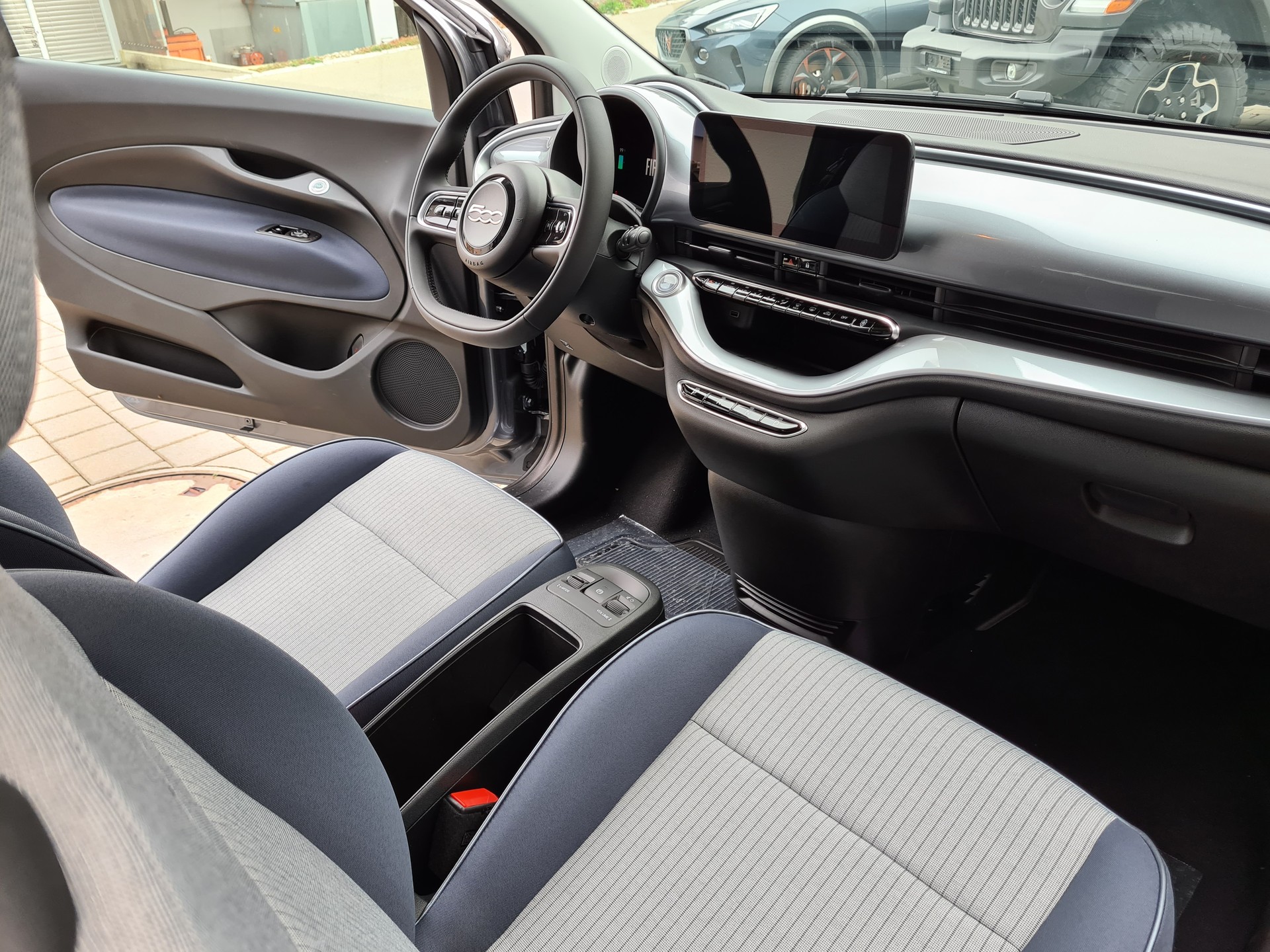 FIAT 500 electric 87 kW Icon-image-12