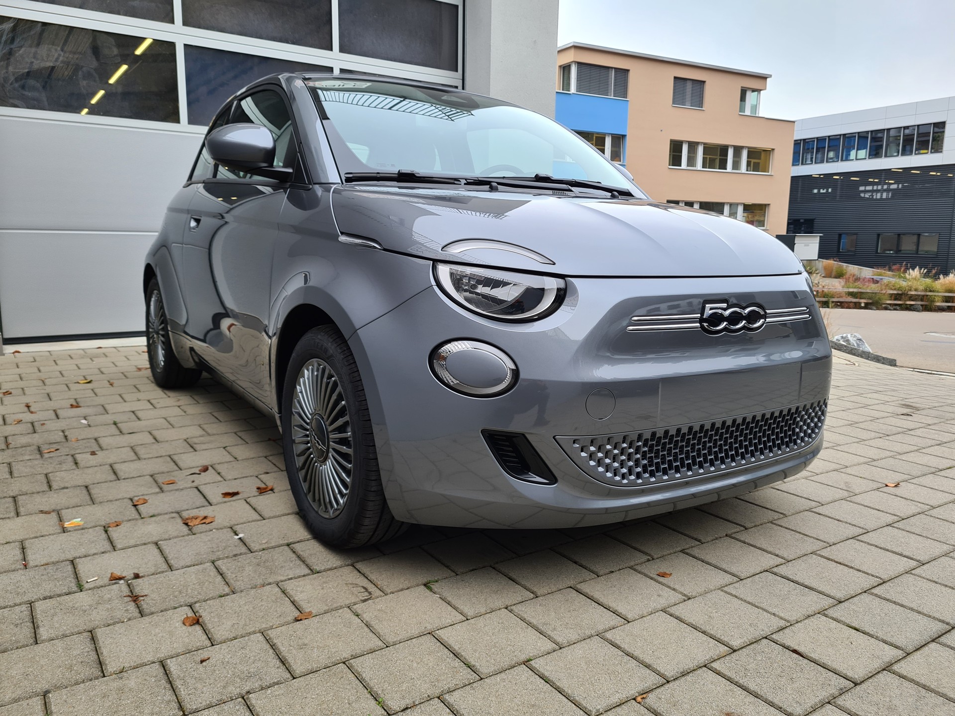FIAT 500 electric 87 kW Icon-image-6