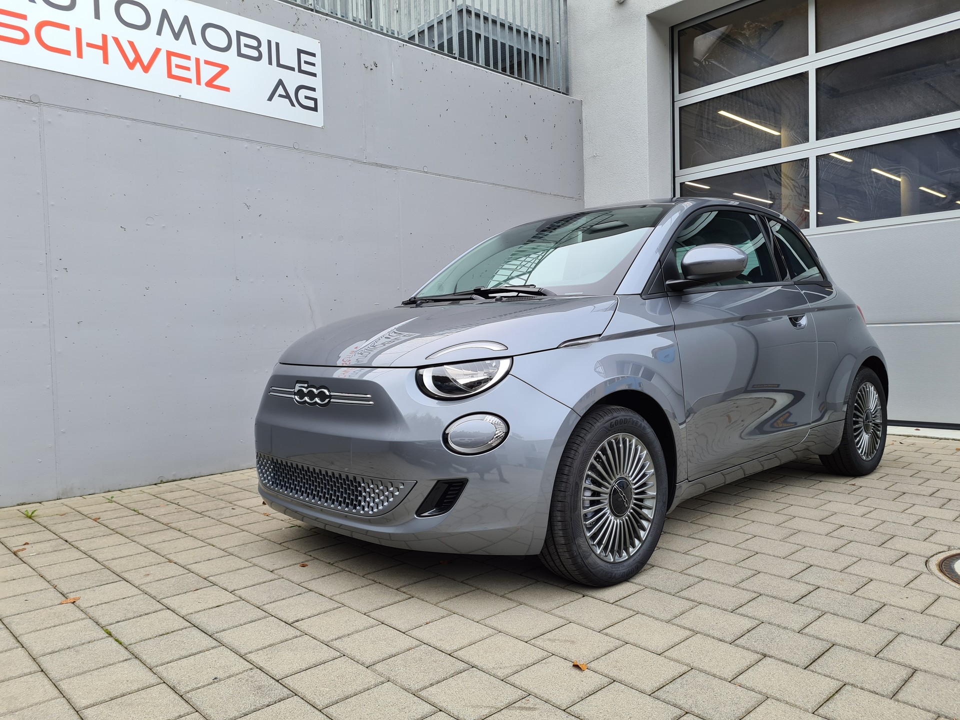 FIAT 500 electric 87 kW Icon-image-2