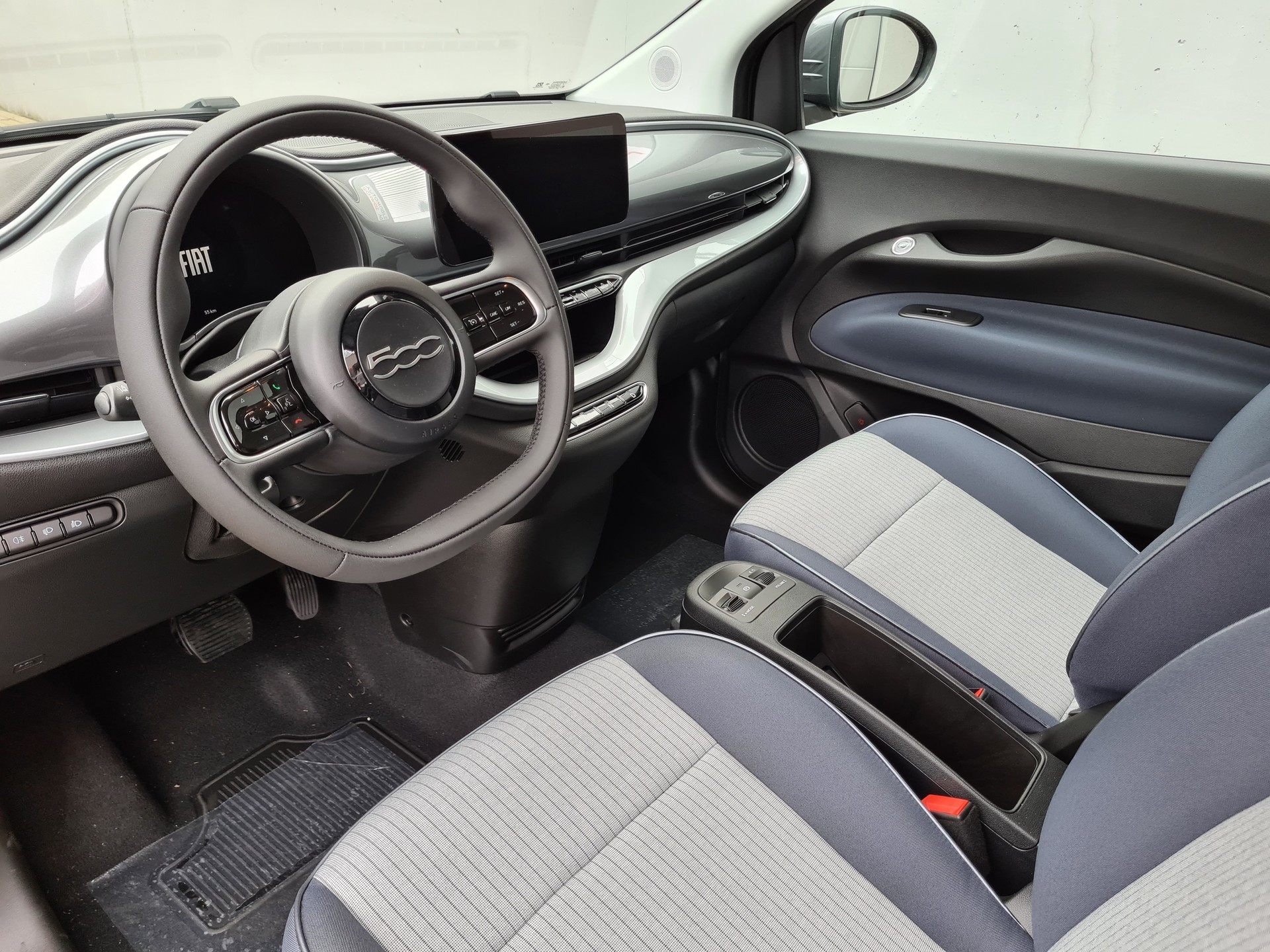 FIAT 500 electric 87 kW Icon-image-11