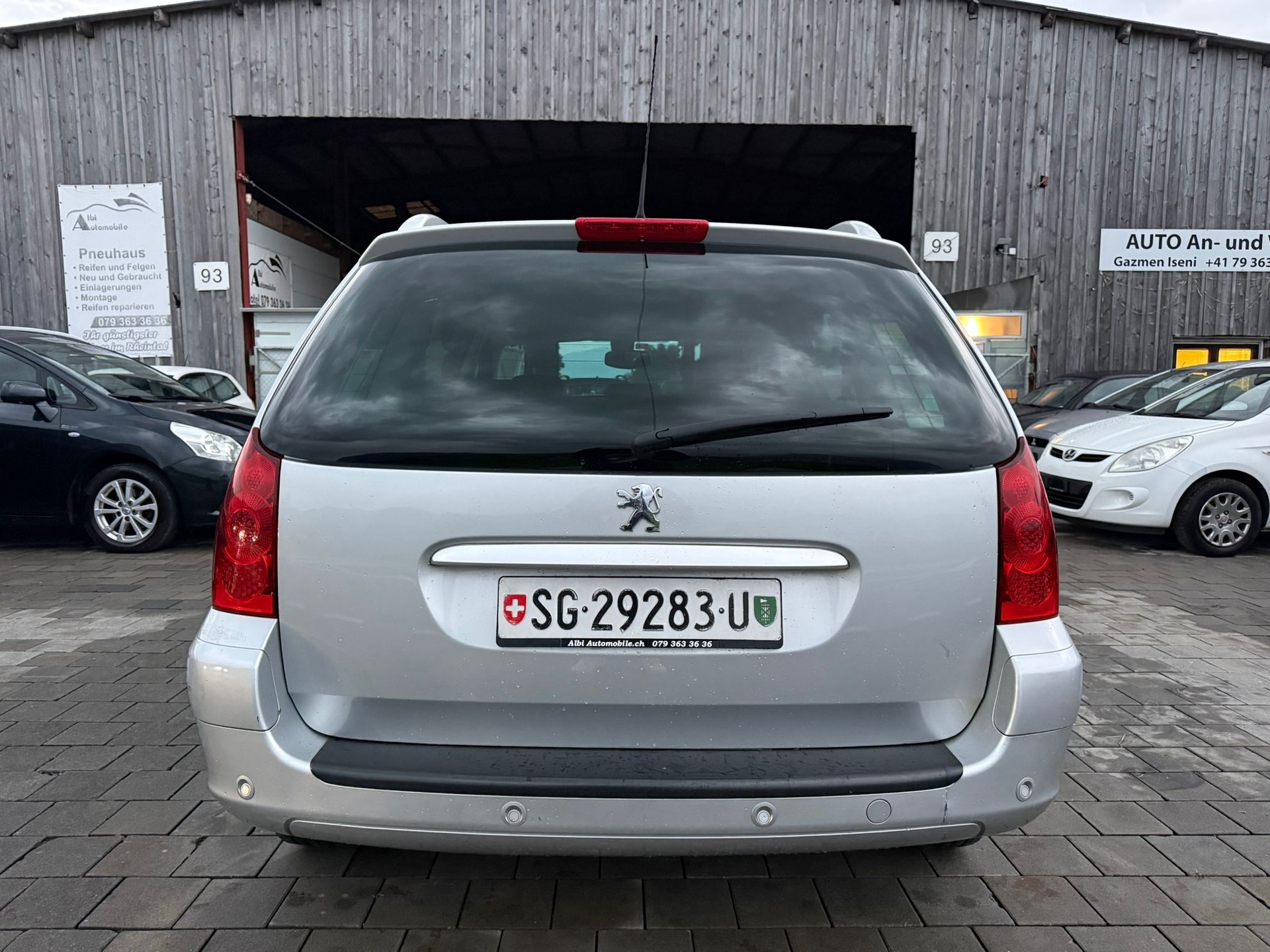 PEUGEOT 307 SW 2.0 16V Premium-image-5