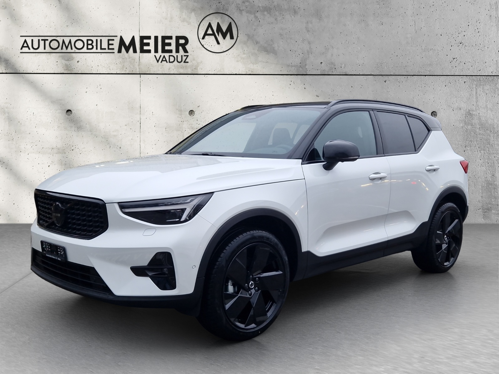 VOLVO XC40 2.0 B4 MH Black Edition