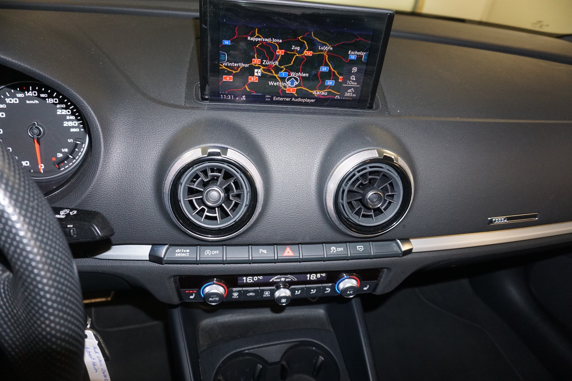 AUDI A3 Cabriolet 35 TFSI Sport S-tronic-image-14