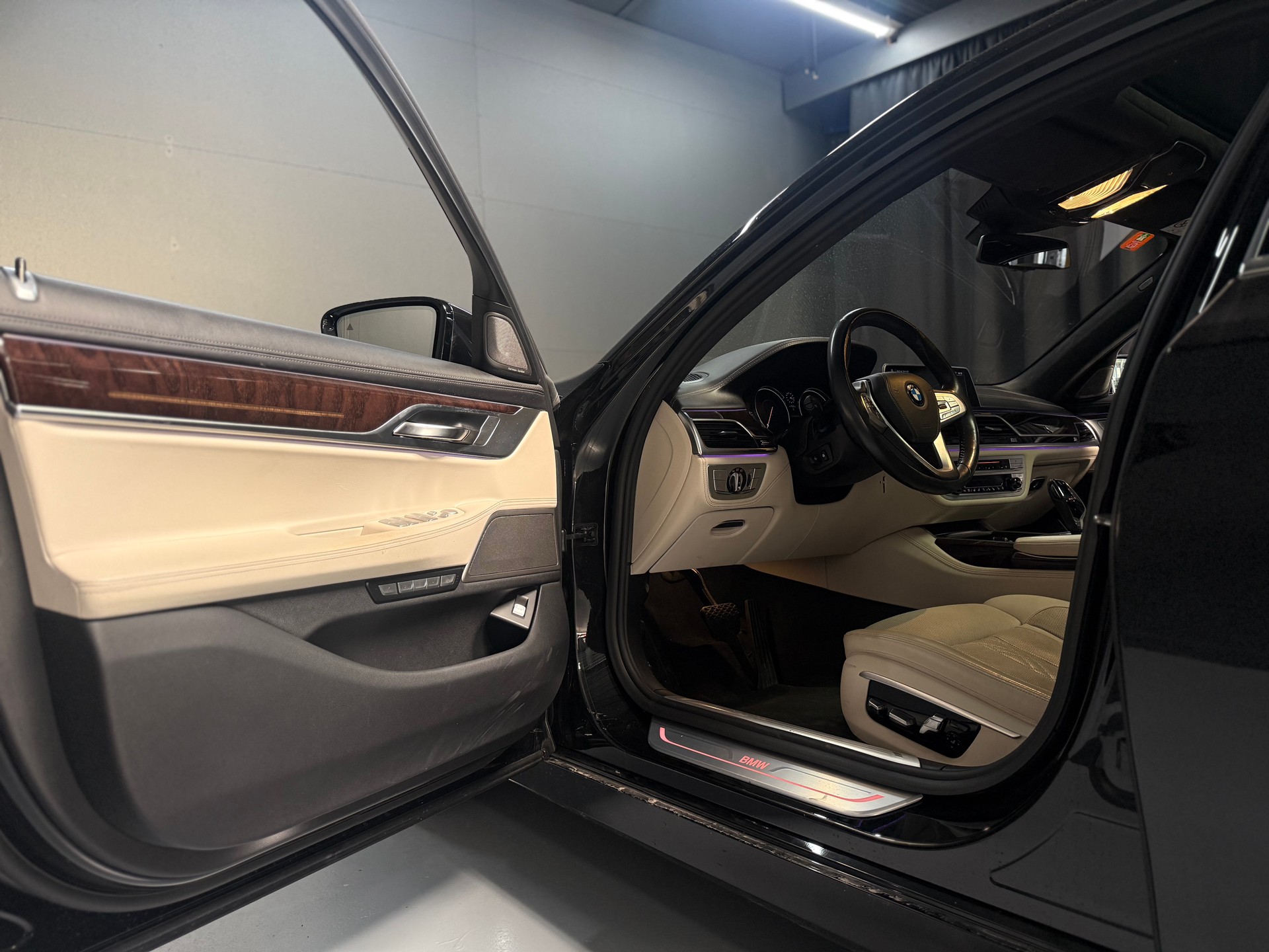 BMW 730d xDrive Steptronic-image-6