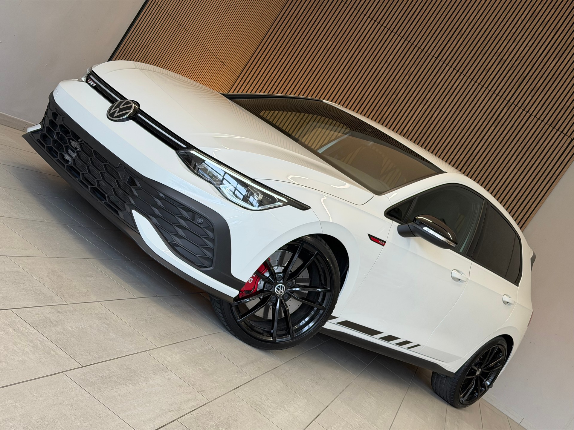 VW Golf 2.0 TSI GTI Clubsport DSG-showroom-element-1