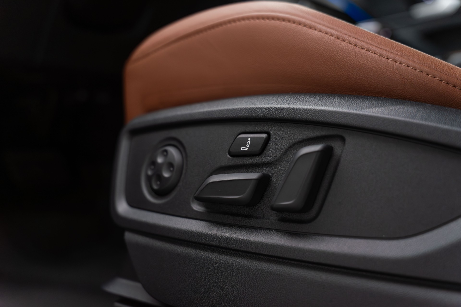 AUDI Q5 50 TFSI e PHEV Black Edition quattro S-tronic - AUDI Exclusive-image-18