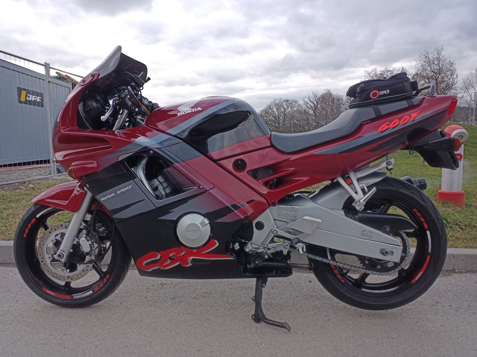 HONDA CBR 600 F P/R-image-0