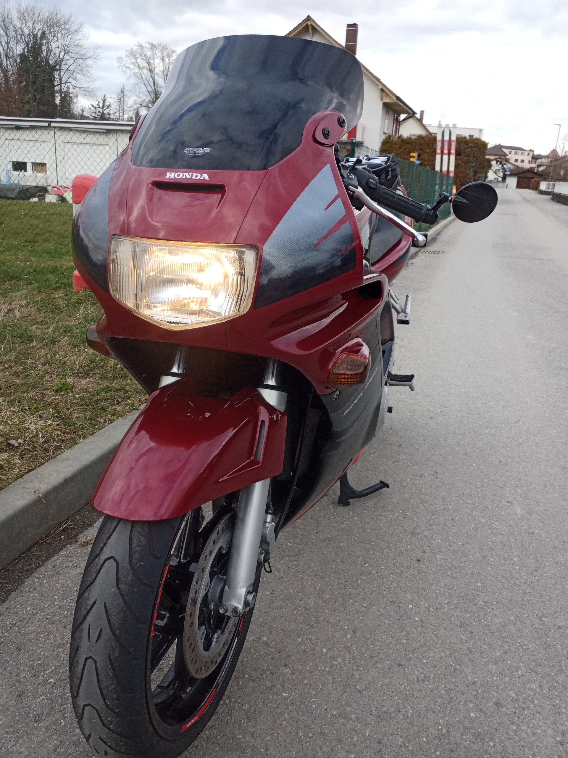 HONDA CBR 600 F P/R-image-2