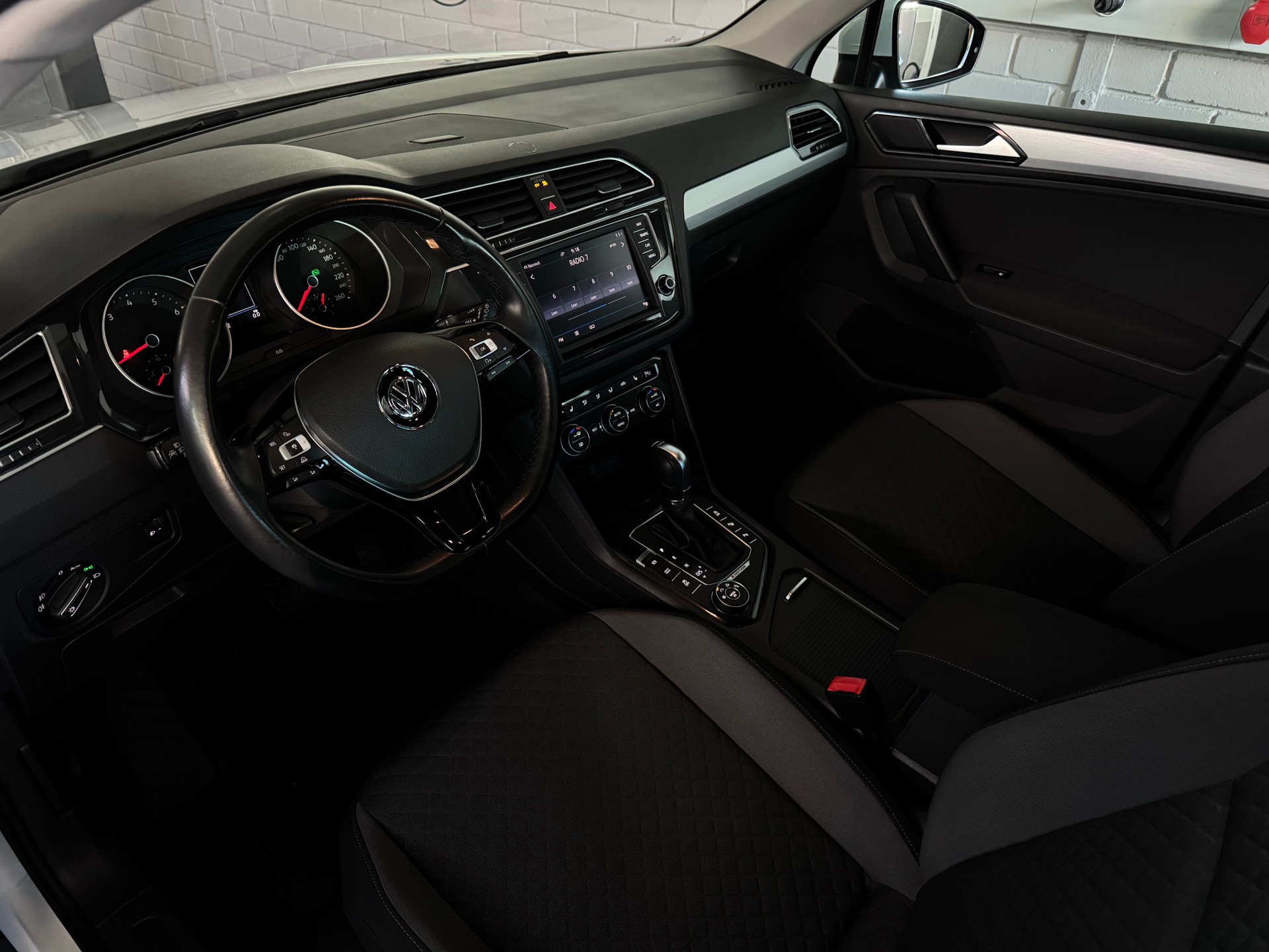 VW Tiguan 1.4TSI Comfortline 4Motion DSG-image-4