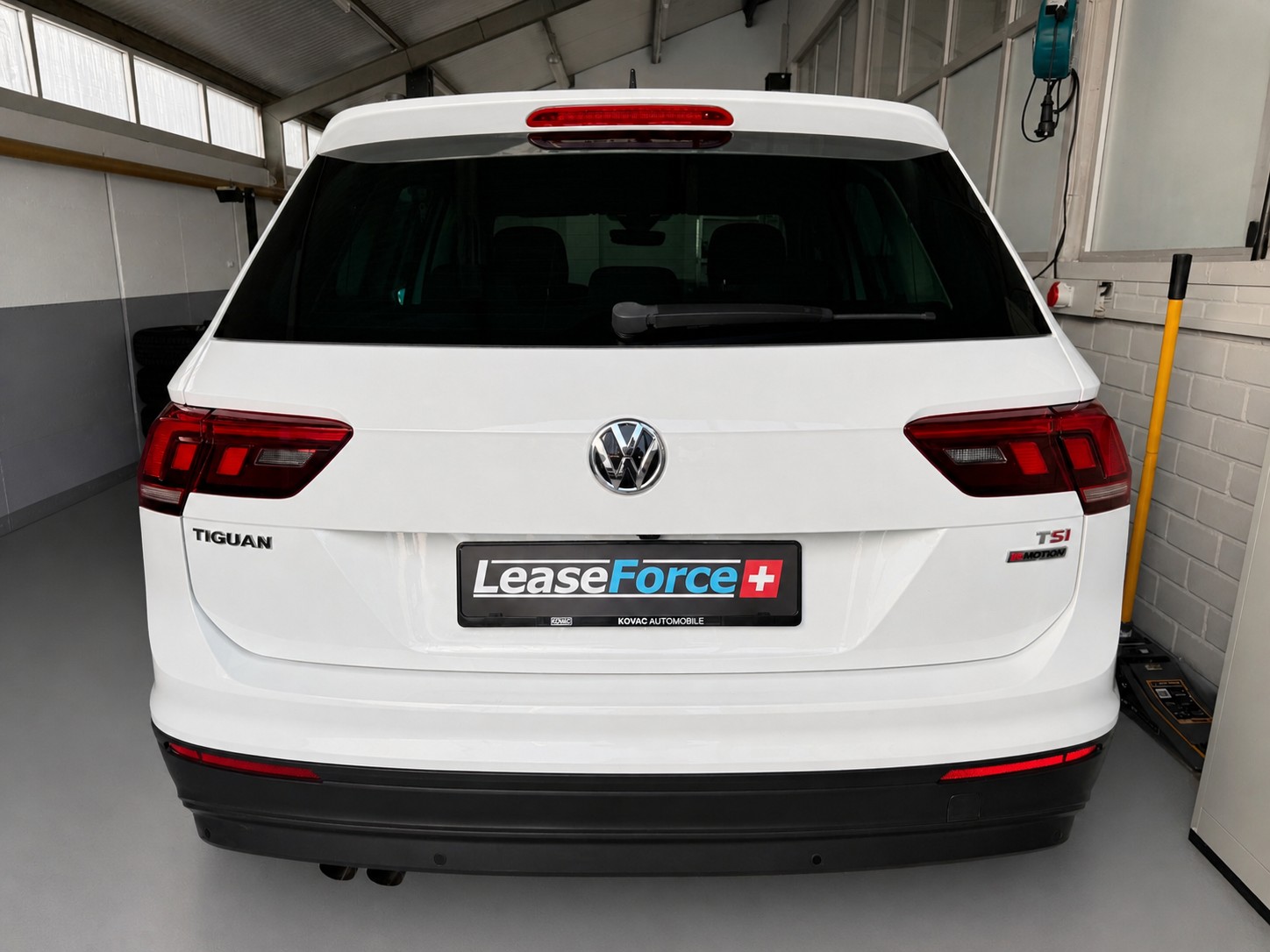 VW Tiguan 1.4TSI Comfortline 4Motion DSG-image-3