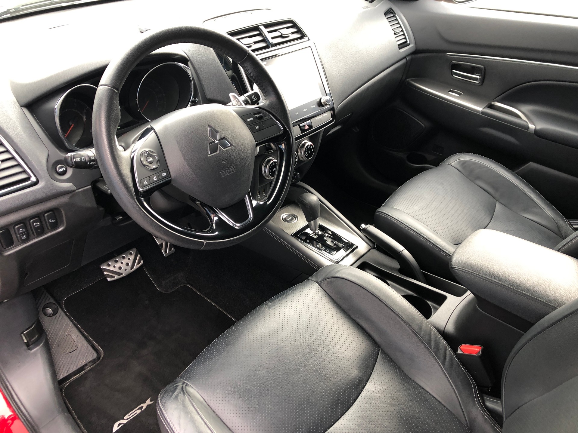 MITSUBISHI ASX 2.0 Diamond 4WD Automat-image-4