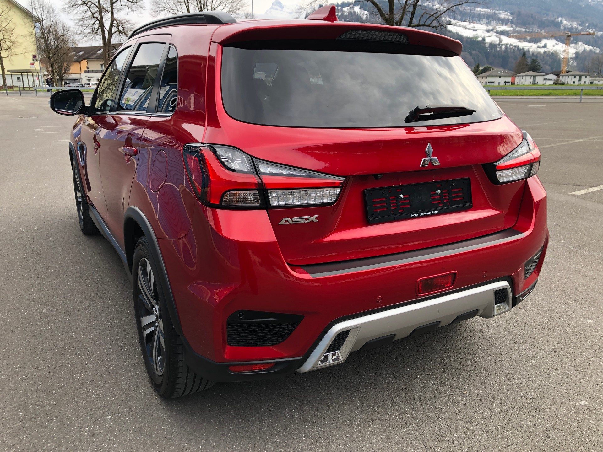 MITSUBISHI ASX 2.0 Diamond 4WD Automat-showroom-element-3
