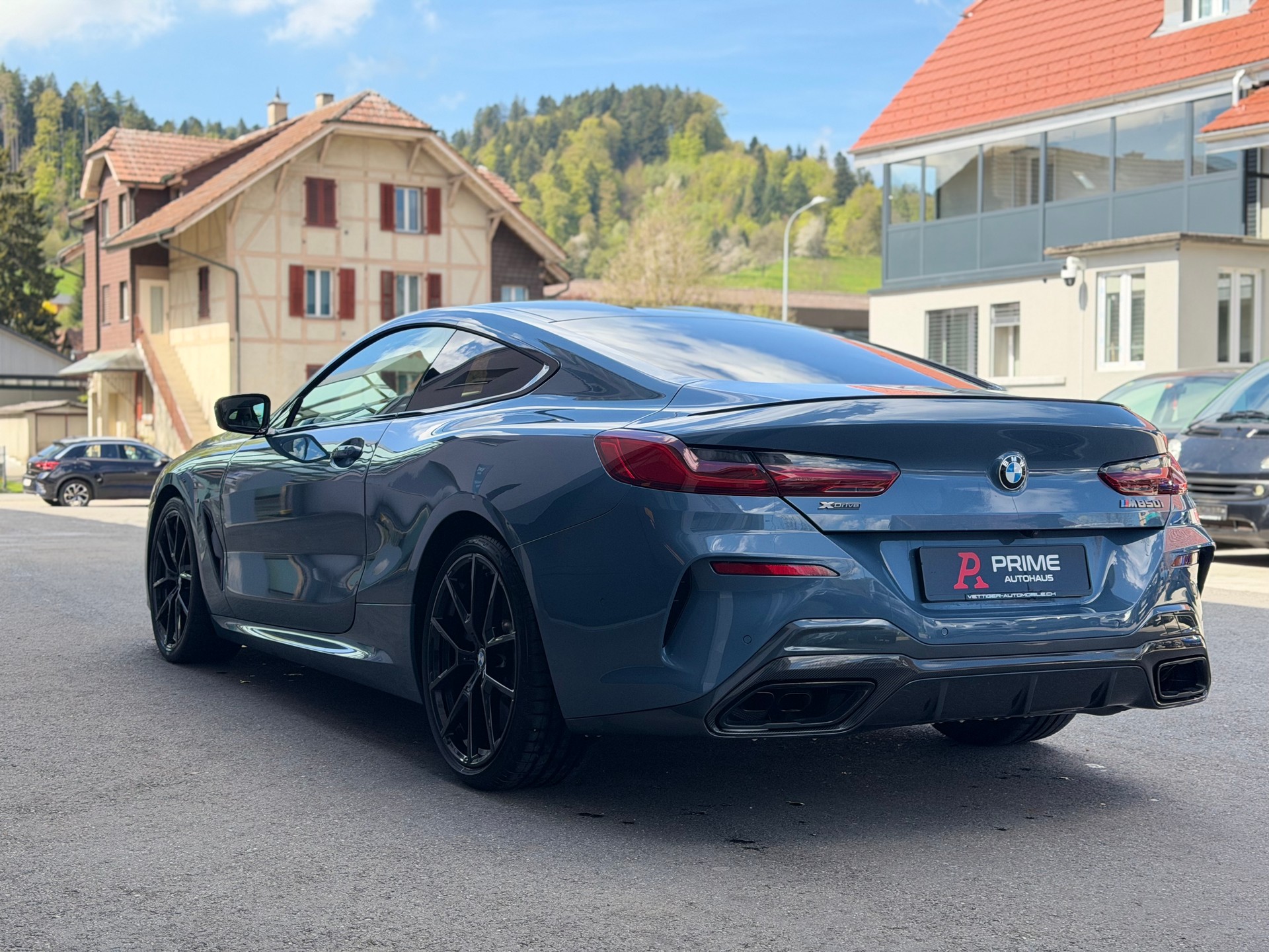 BMW M850i xDrive First Edition Steptronic-showroom-element-3