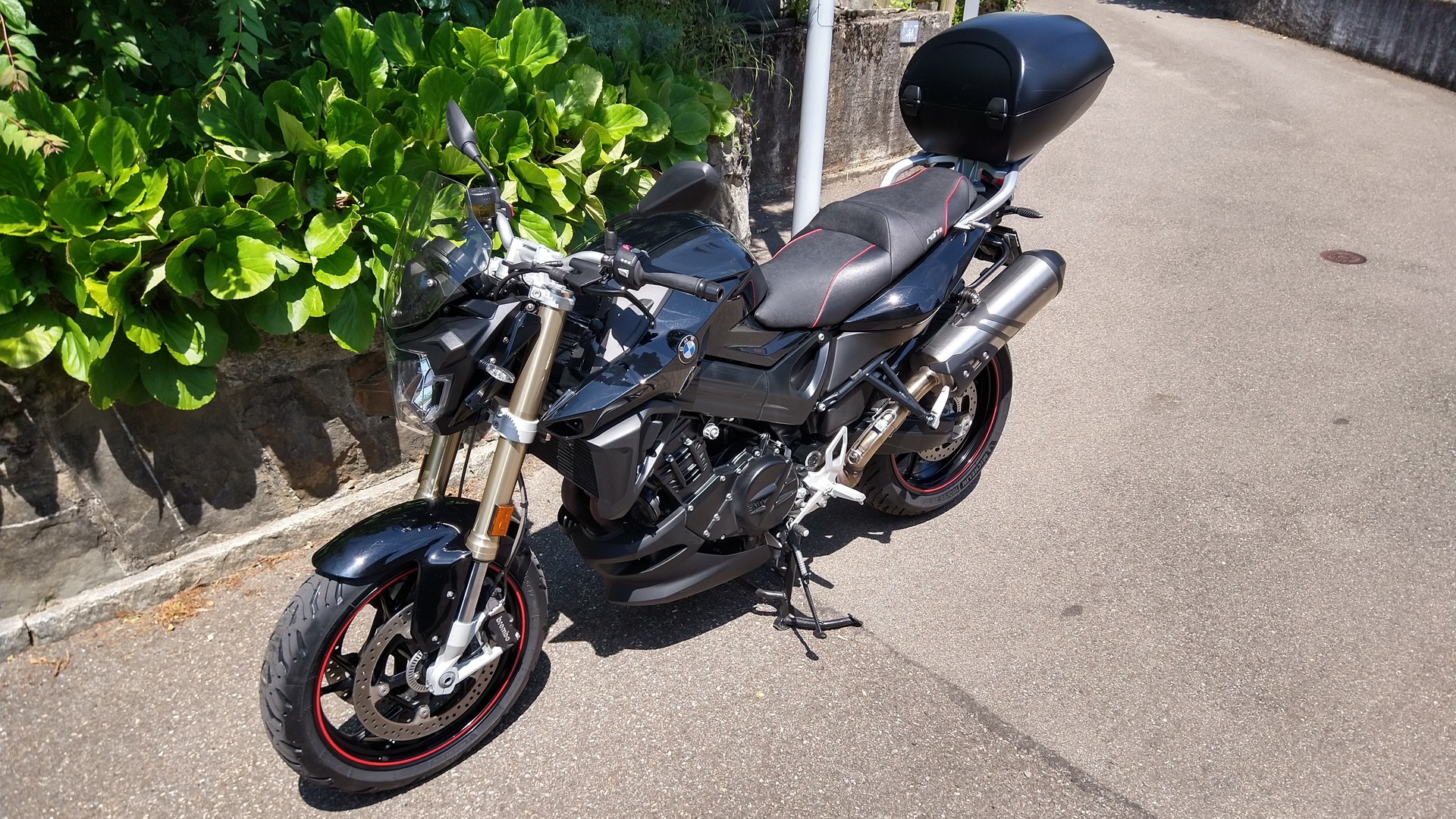 BMW F 800 R ABS (35kW)-image-1