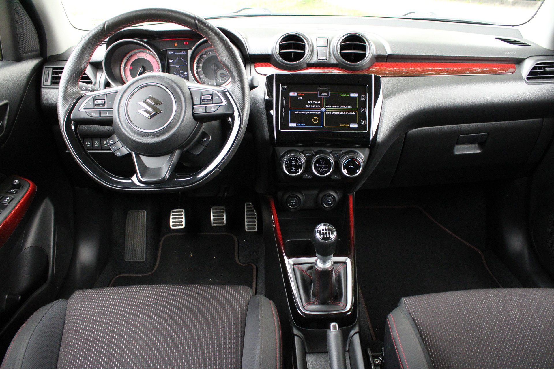 SUZUKI Swift Sport 1.4i 16V Swiss Edition-image-11