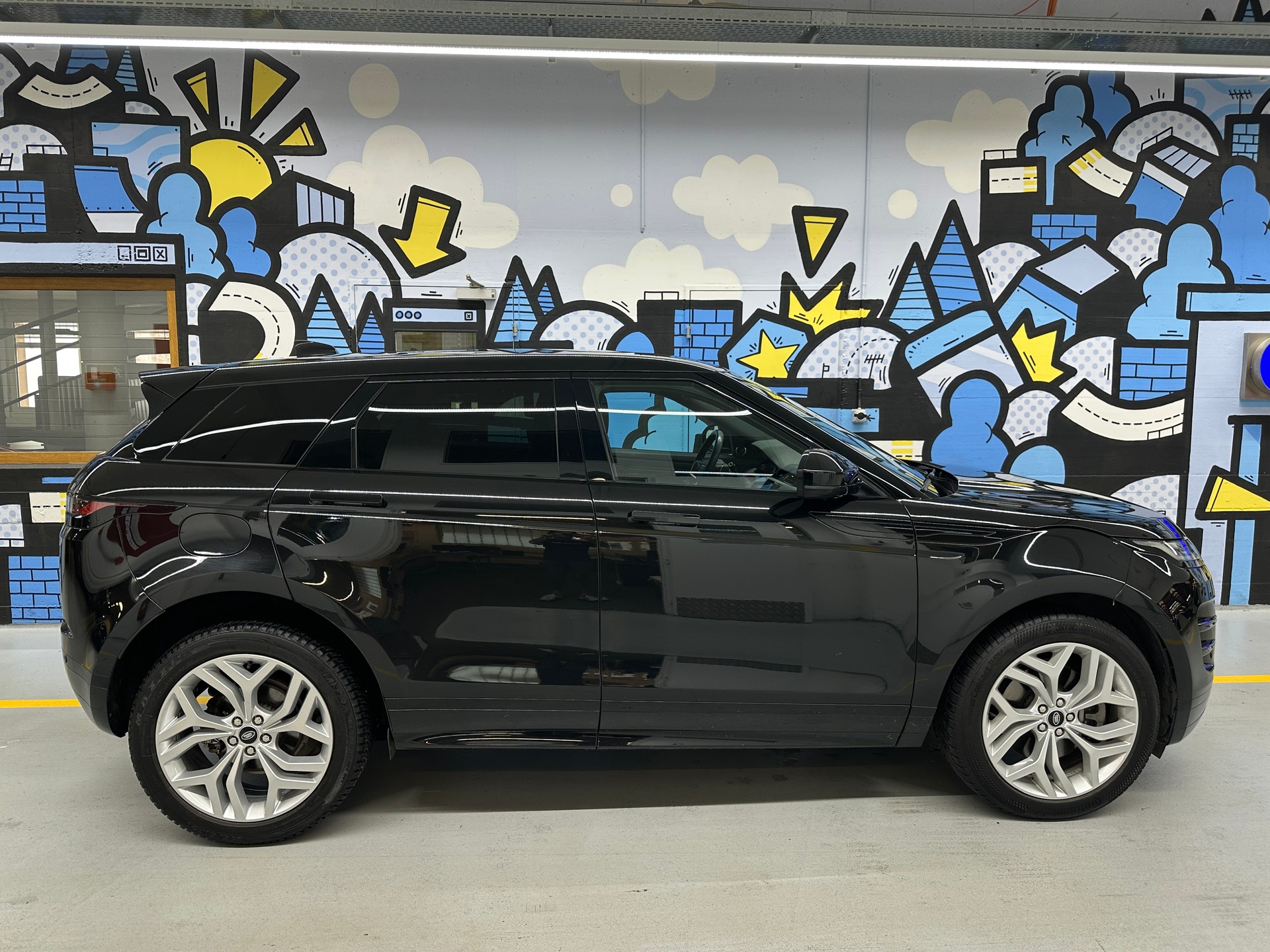 LAND ROVER Range Rover Evoque R-Dynamic P 200 SE AT9-showroom-element-2