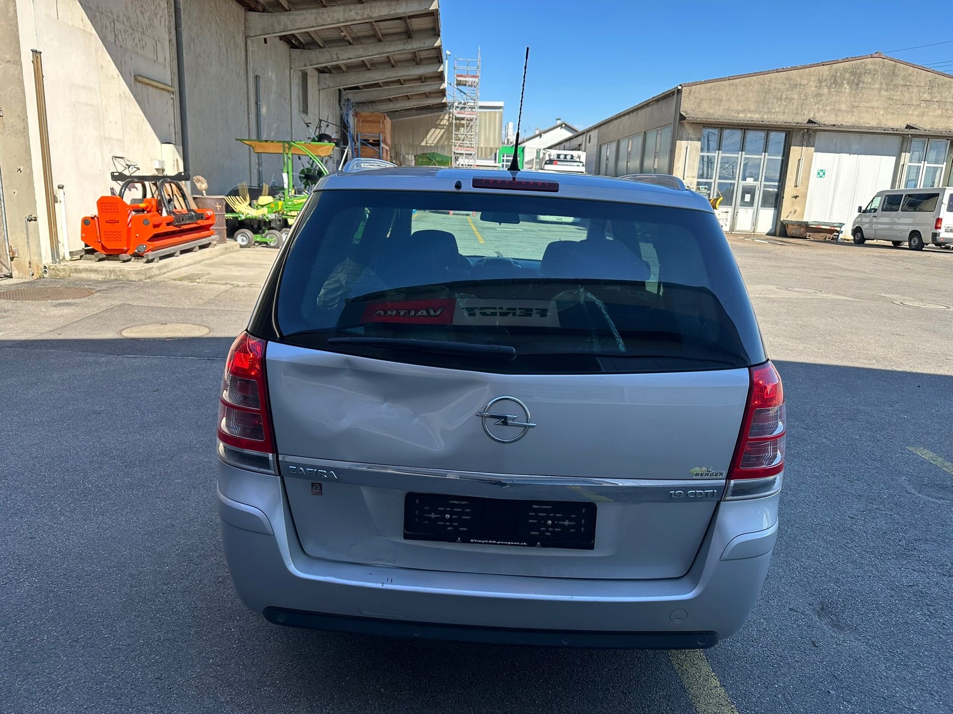 OPEL Zafira 1.9 CDTI Automatic-image-5