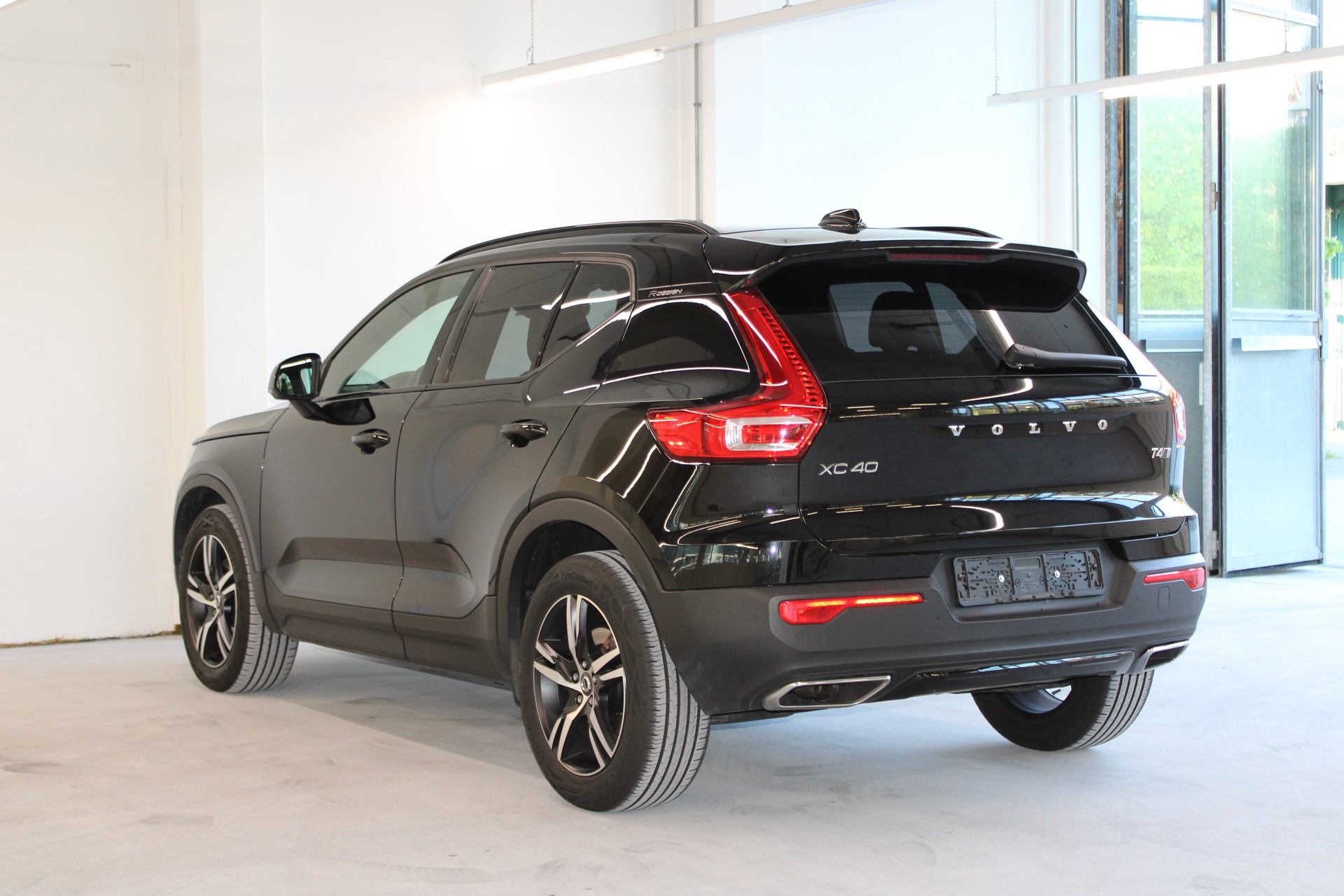 VOLVO XC40 T4 AWD R-Design Geartronic-image-7