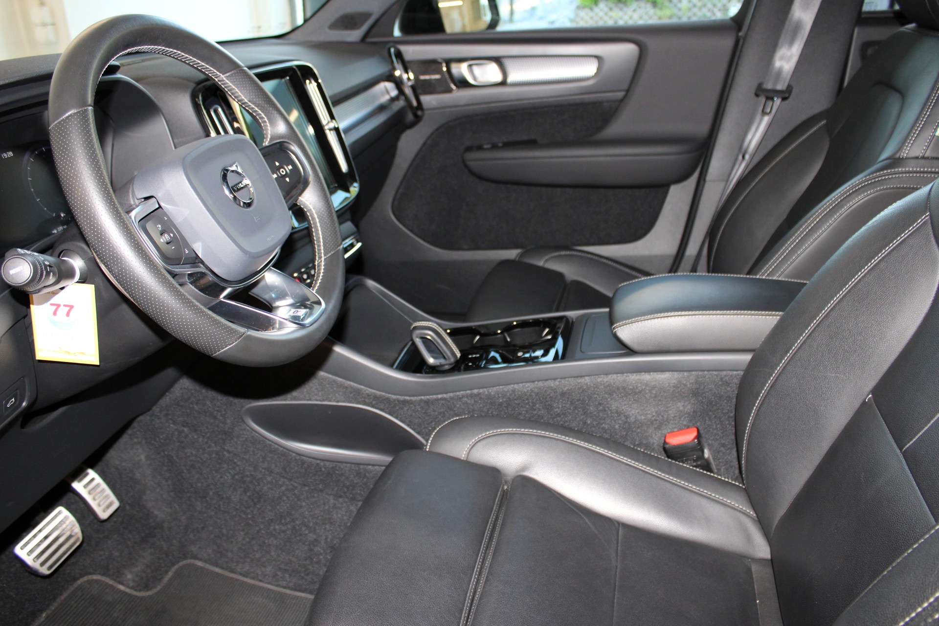 VOLVO XC40 T4 AWD R-Design Geartronic-image-10