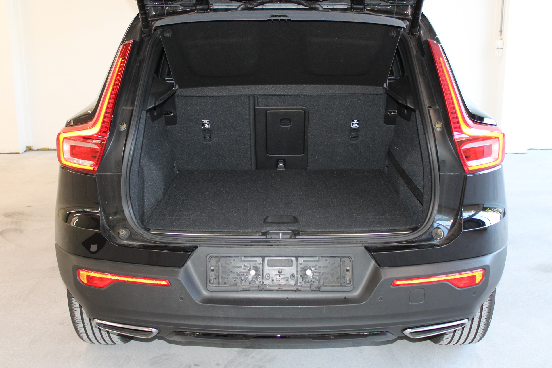 VOLVO XC40 T4 AWD R-Design Geartronic-image-19