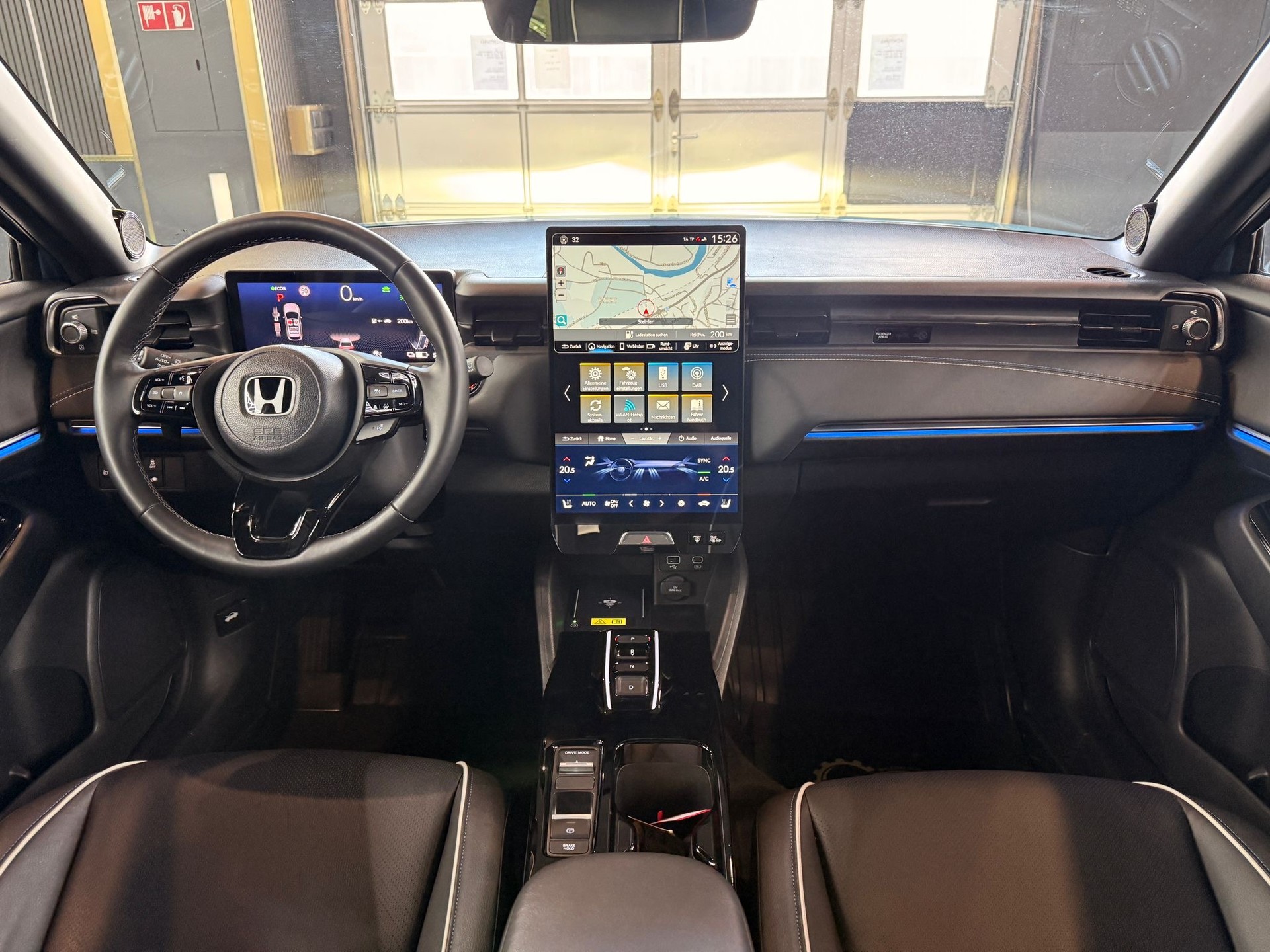 HONDA Ny1 Advance-image-12