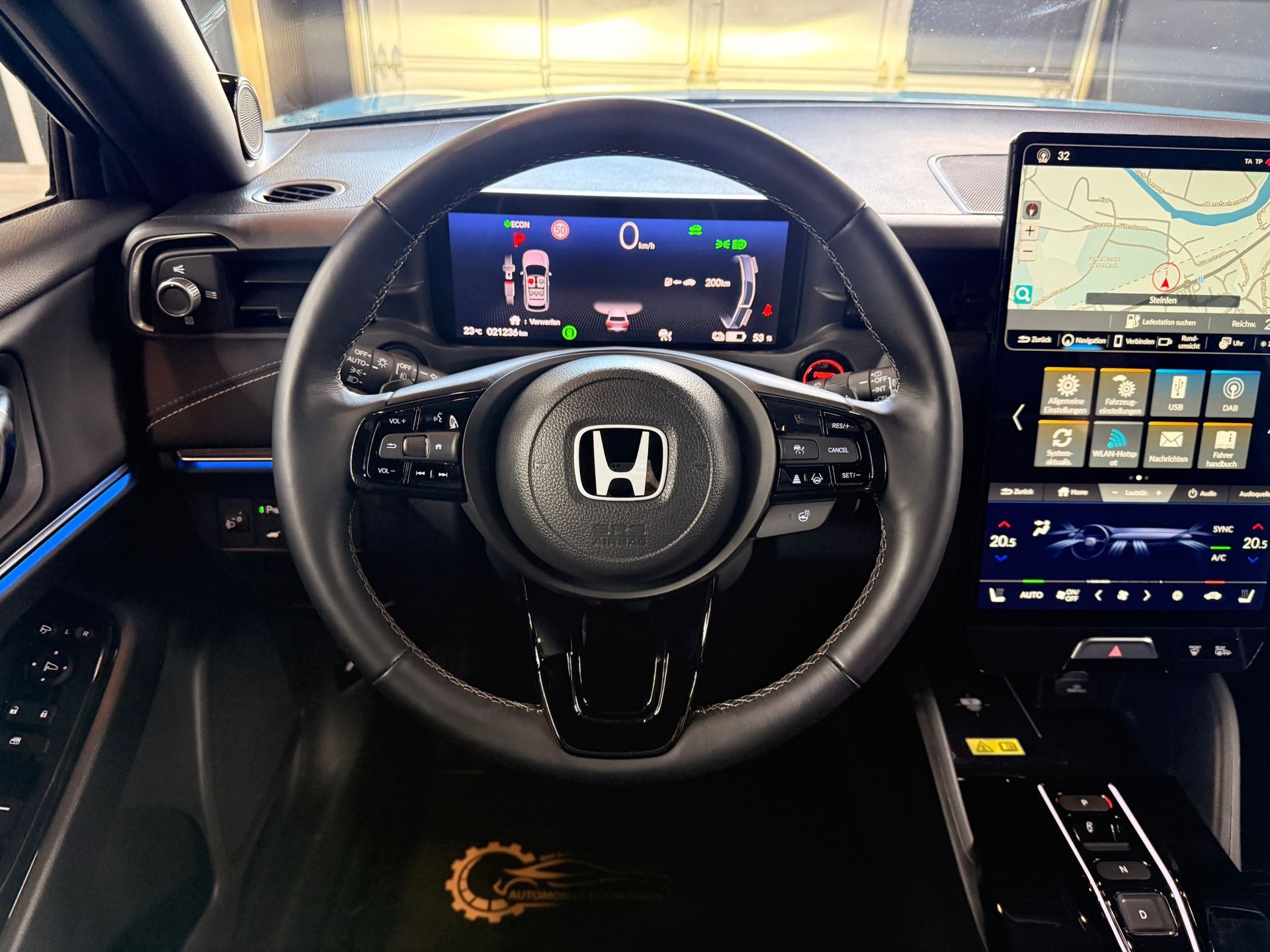 HONDA Ny1 Advance-image-13