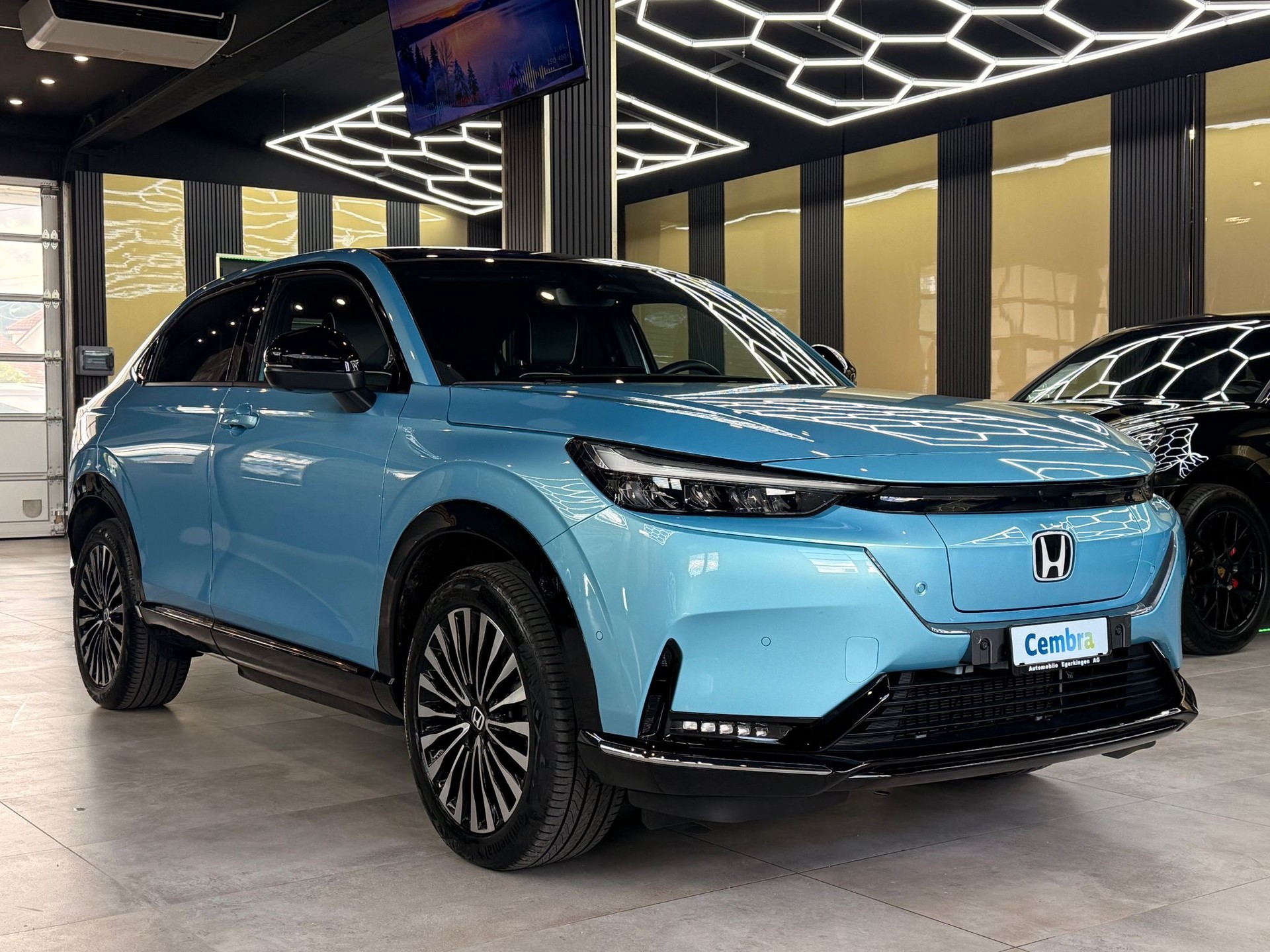 HONDA Ny1 Advance-showroom-element-2