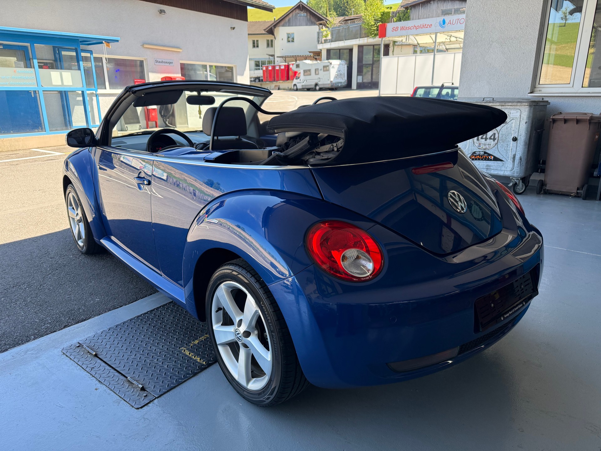 VW Beetle Cabrio 1.8 T-image-9