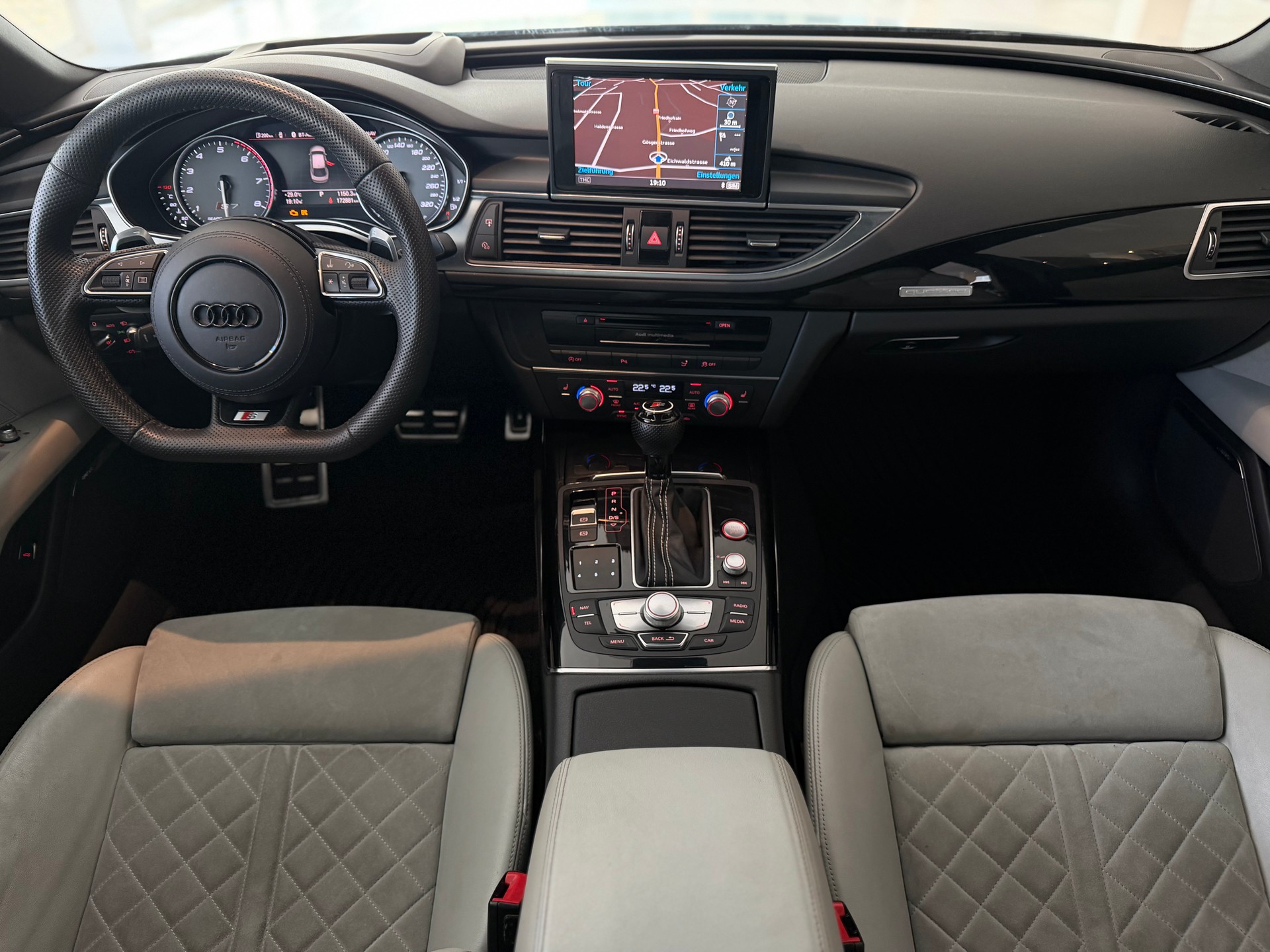 AUDI S7 Sportback 4.0 TFSI V8 quattro S-tronic **TOP Ausstattung**-image-14
