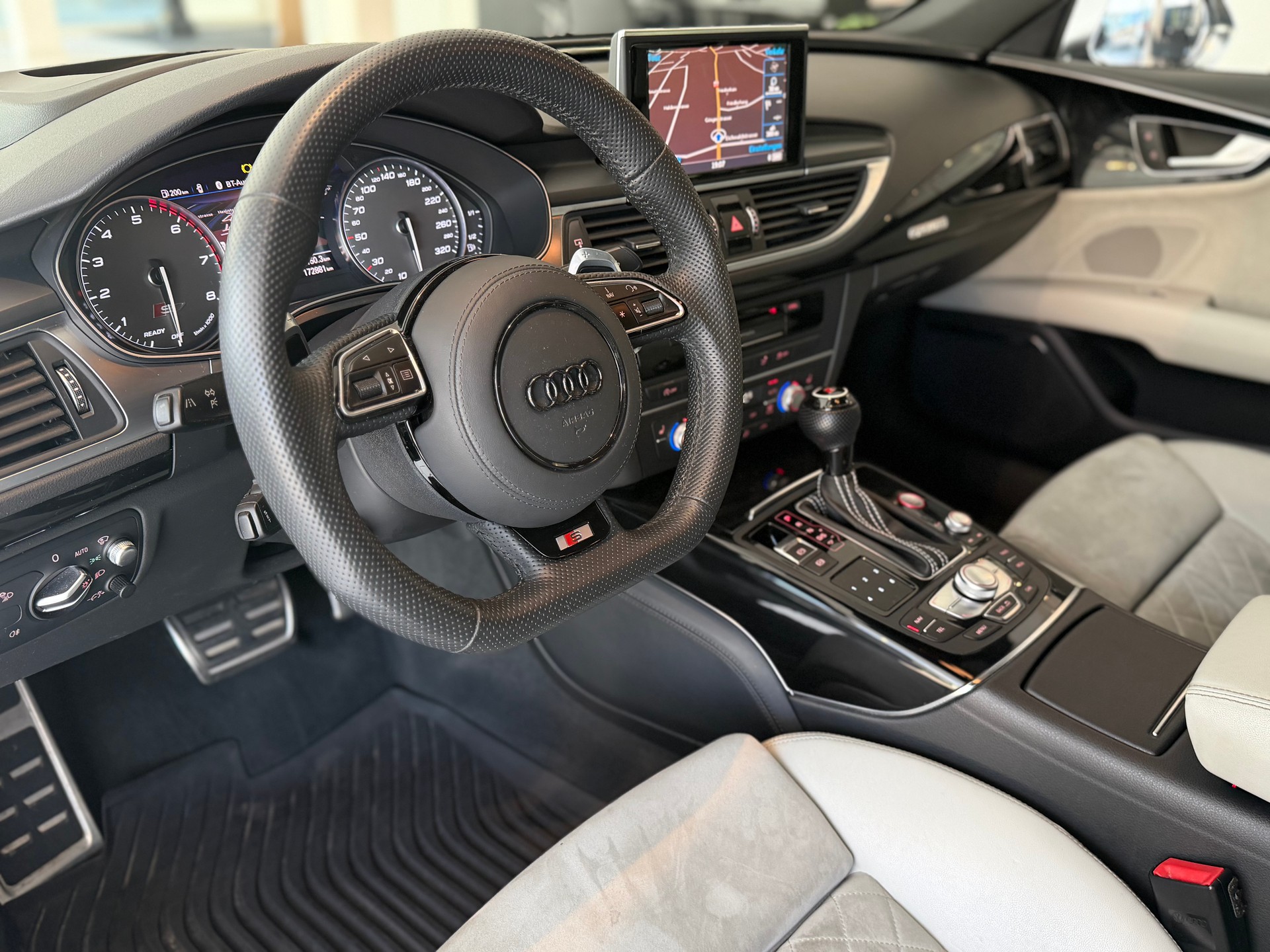 AUDI S7 Sportback 4.0 TFSI V8 quattro S-tronic **TOP Ausstattung**-image-13