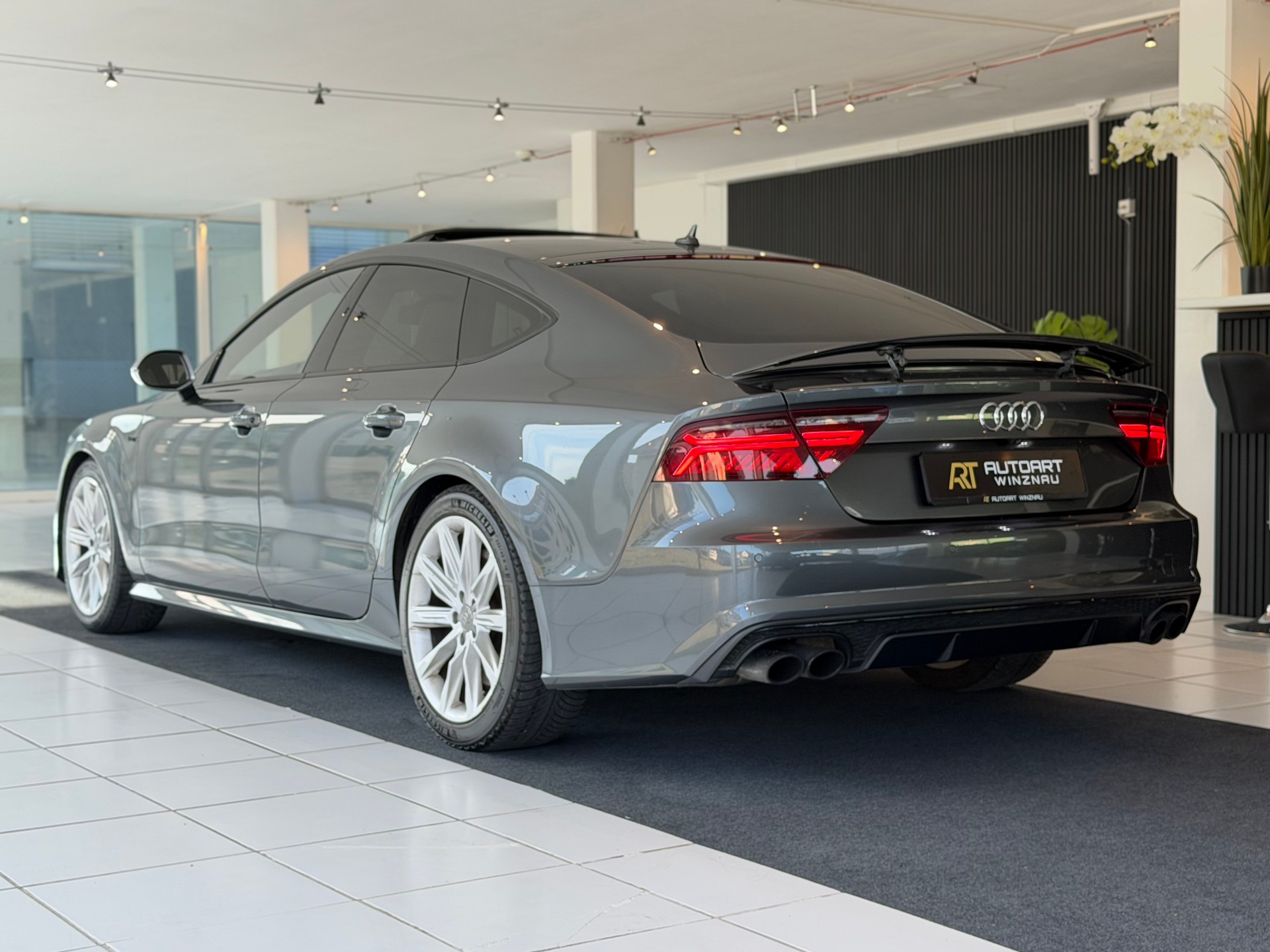 AUDI S7 Sportback 4.0 TFSI V8 quattro S-tronic **TOP Ausstattung**-image-9