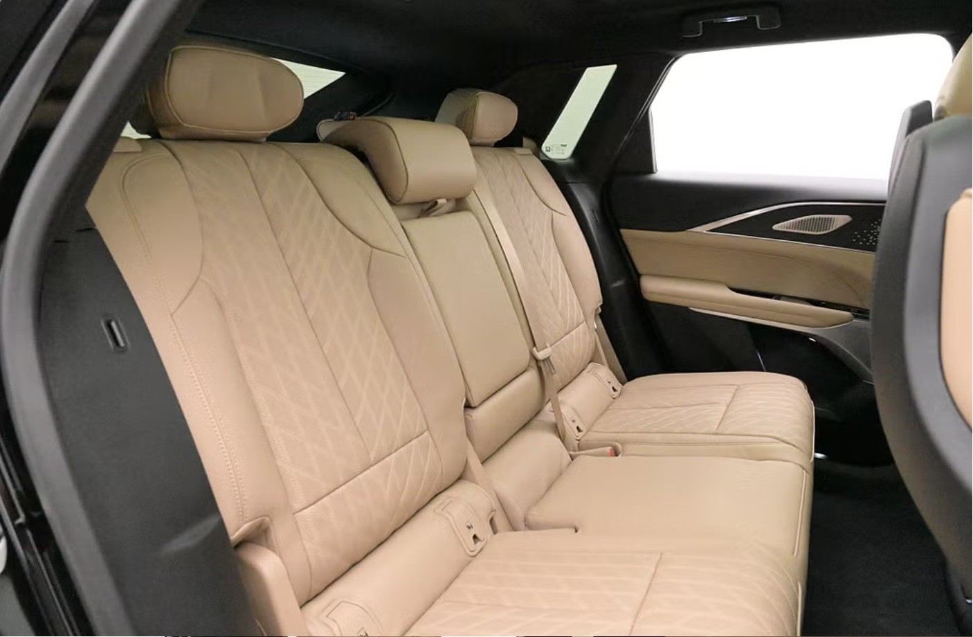 CADILLAC Lyriq Luxury 102 kWh-image-7