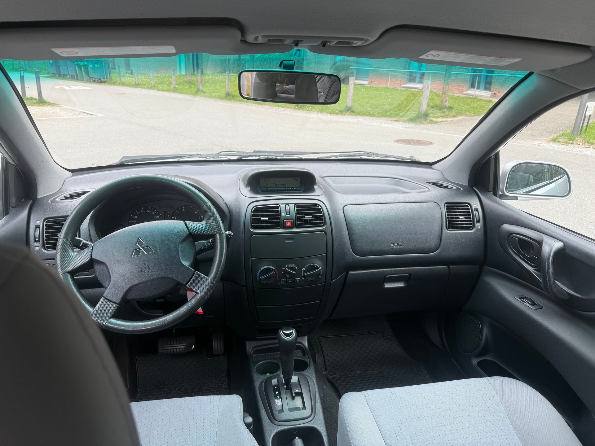 MITSUBISHI Space Star 1.8 16V Premium-image-14