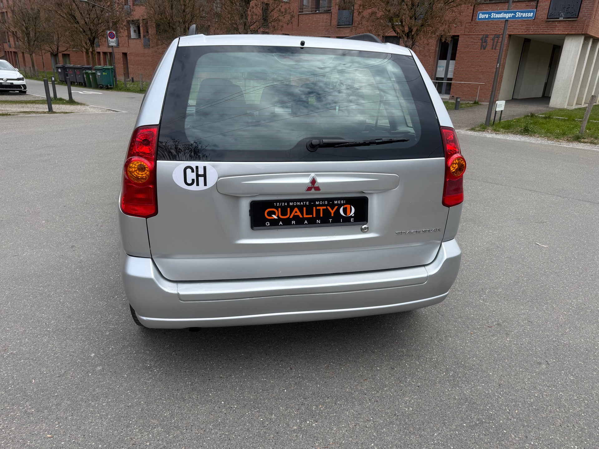 MITSUBISHI Space Star 1.8 16V Premium-image-8