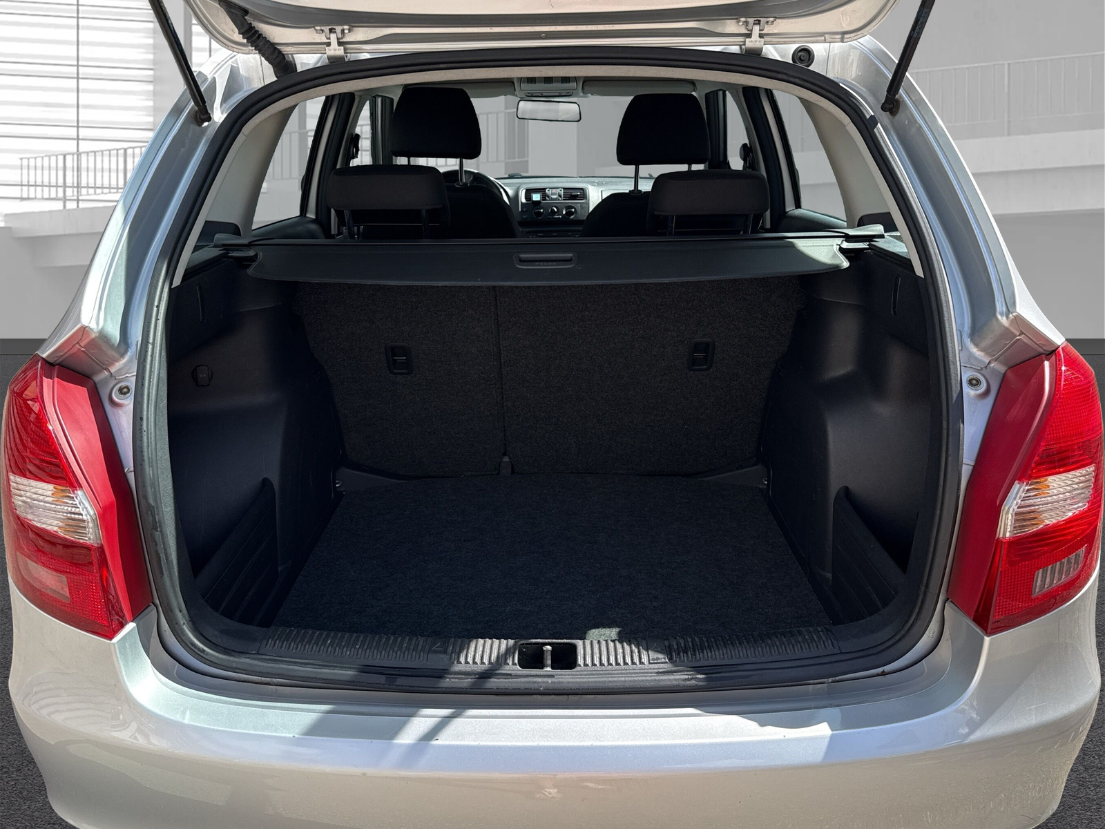 SKODA Fabia 1.2 TSI Classic DSG-image-8