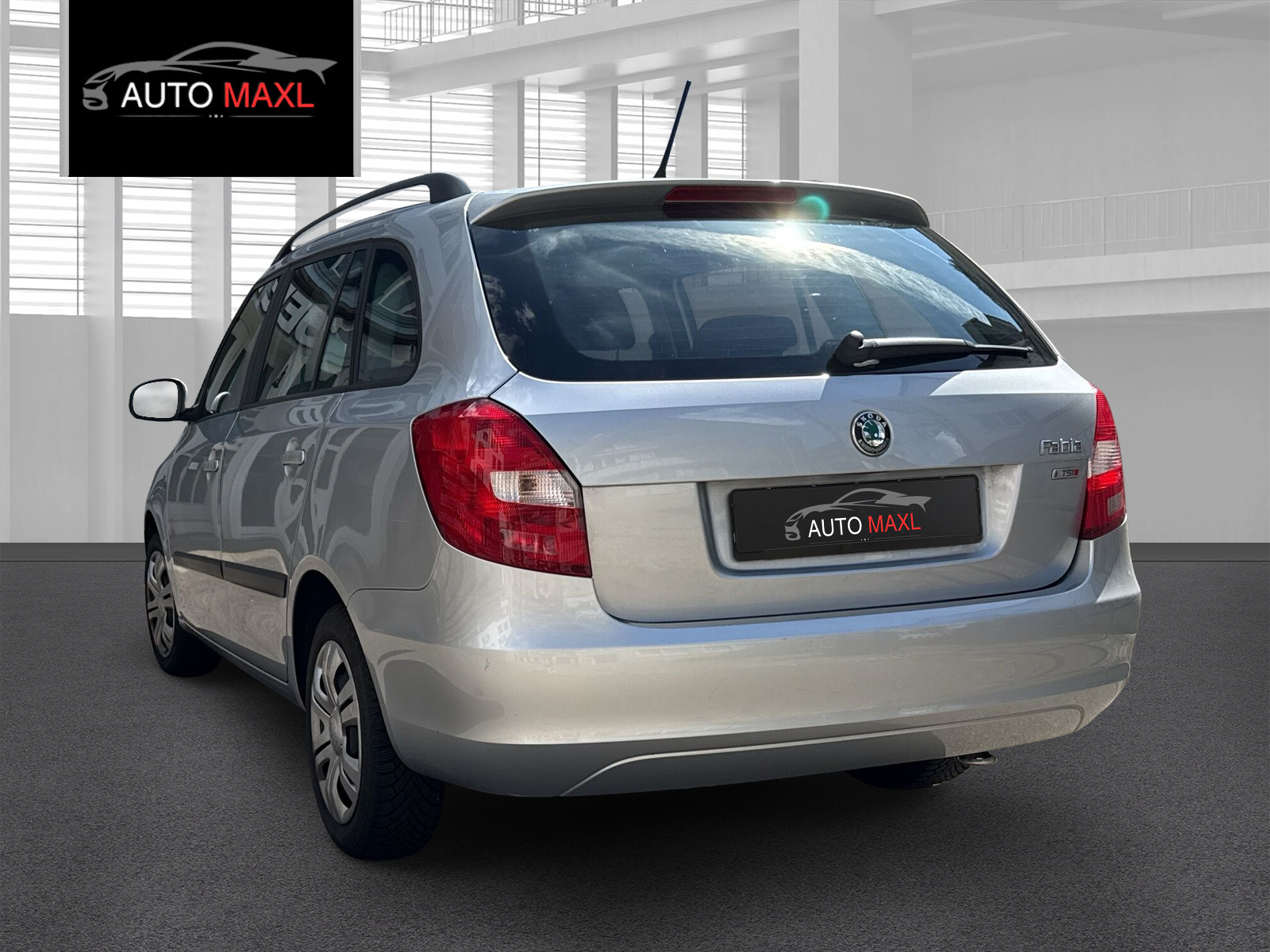 SKODA Fabia 1.2 TSI Classic DSG-showroom-element-3