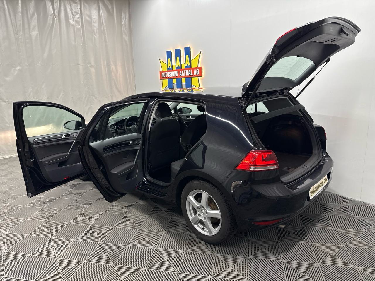 VW Golf 2.0 TDI Comfortline-image-8