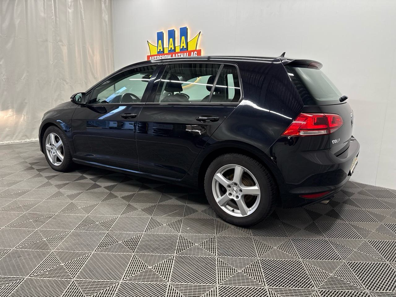 VW Golf 2.0 TDI Comfortline-showroom-element-1