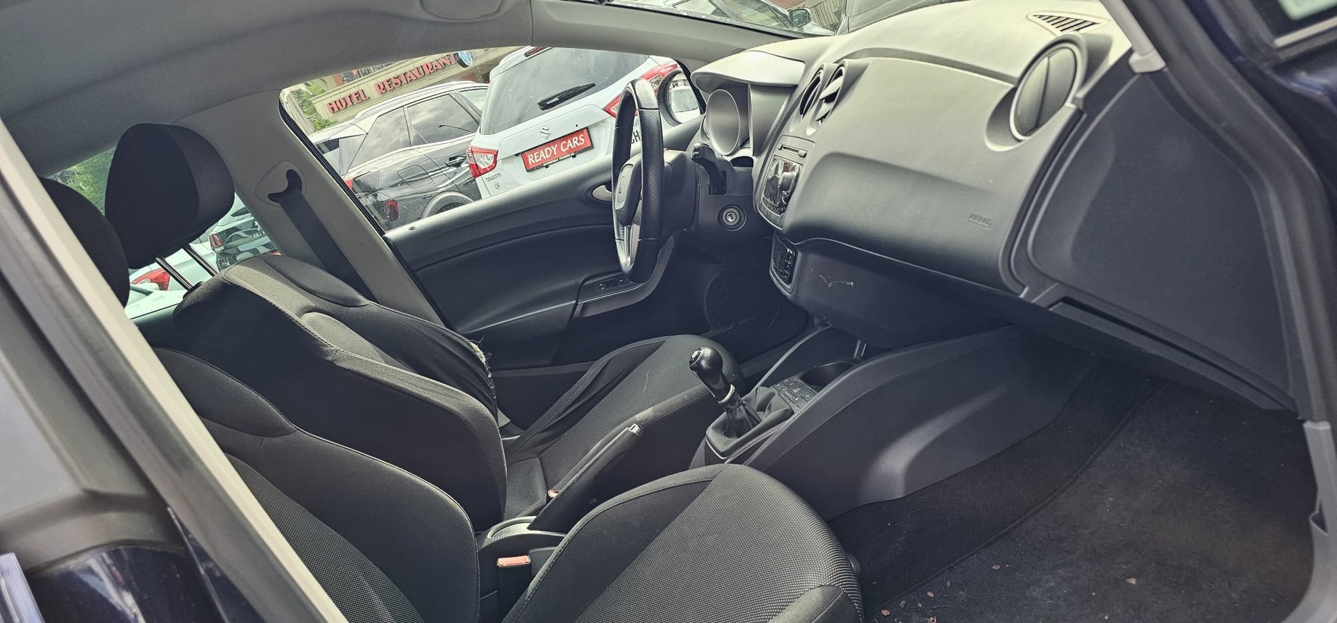 SEAT Ibiza 1.6 Style-image-10