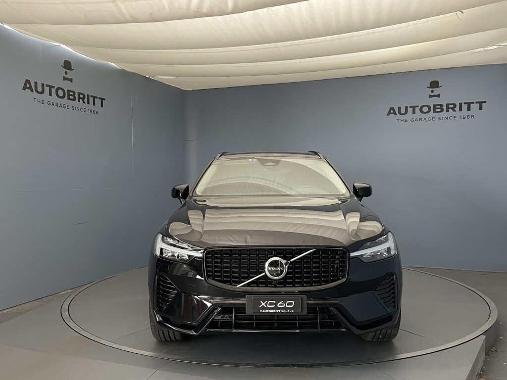 VOLVO XC60 2.0 T6 TE Ultimate Dark eAWD-image-4