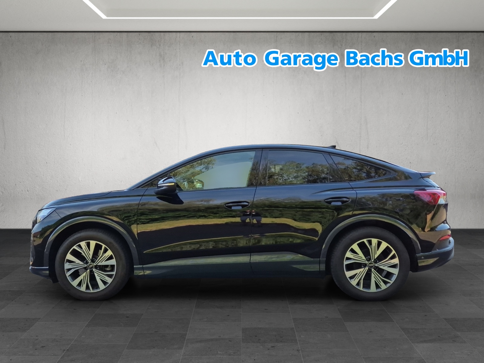 AUDI Q4 Sportback e-tron 35-showroom-element-1